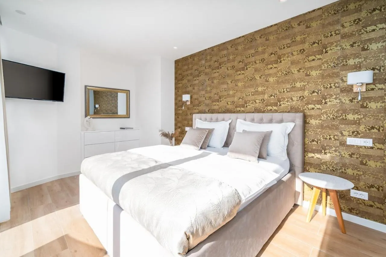 New Villa Astera -Heated Pool, 4 Bedrooms, And Sea Views Seget Vranjica