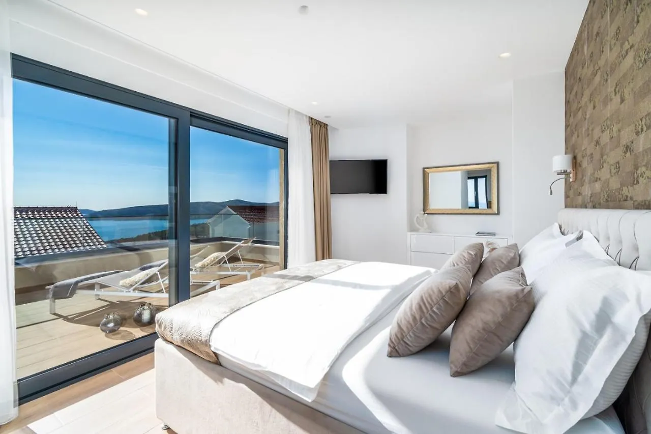 New Villa Astera -Heated Pool, 4 Bedrooms, And Sea Views Seget Vranjica